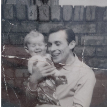 Notice Gallery for THOMAS HOLE