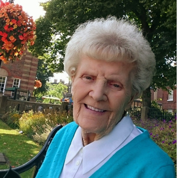 Photo of Brenda DUTTON