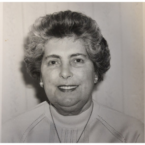 Photo of Lilian Joan SIMMONS