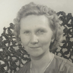Photo of Elsie DAVIES