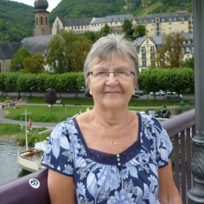 Photo of Gloria Jean BEAL