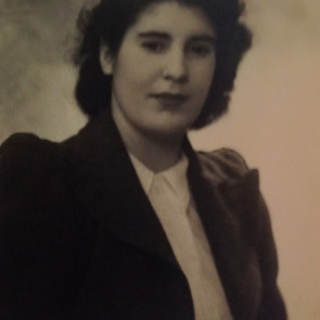 Photo of Dorothy May WAKEFIELD