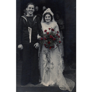 Photo of Peggy & Bill SIMMONDS