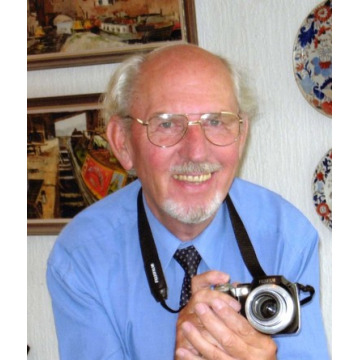Photo of Robert Victor ''Bob'' MAY