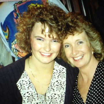 Photo of Julie KERR