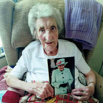 Photo of Joyce JEFFERIES