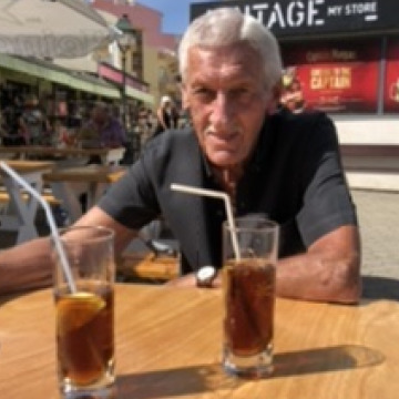 Photo of Geoff DUNNING