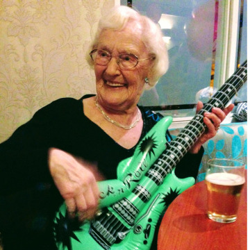 Photo of IRENE HILDA DERBYSHIRE