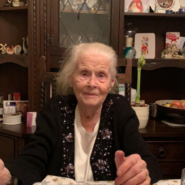 Photo of Eileen LIGHT