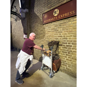 Notice Gallery for Chris HOLMES