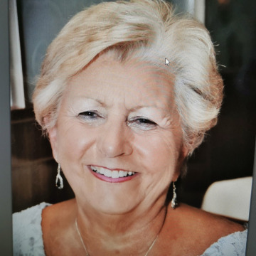 Photo of Pamela OWENS