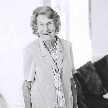 Photo of Myra Beryl HARVEY