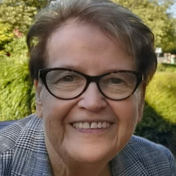 Photo of CATHERINE DAVIES