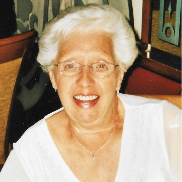 Photo of Margaret (Brenda) LLOYD