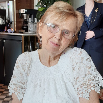 Photo of Lisa Kathryn THOMPSON