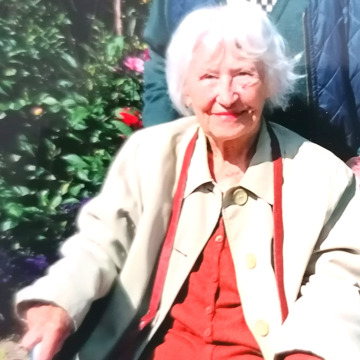 Photo of Sally TROWELL