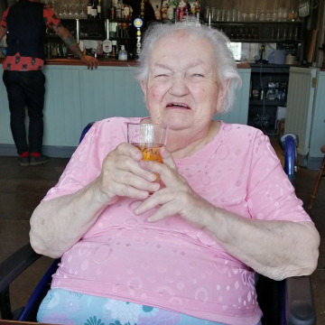 Photo of Edna ROWE (NÉE MCKERNAN)