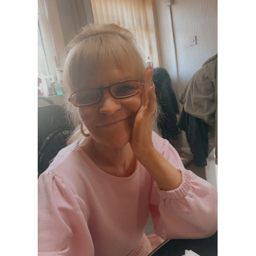 Photo of Leanne WRIGHT