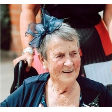 Photo of Jayne LEWIS