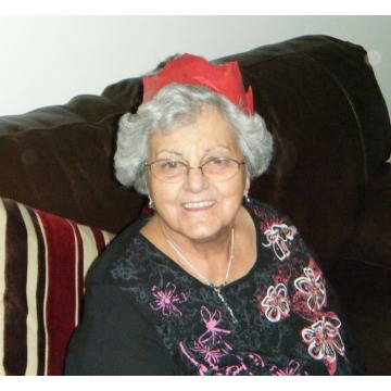 Photo of Avril HOLLAND