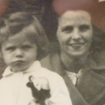 Notice Gallery for DELLA BROOKES