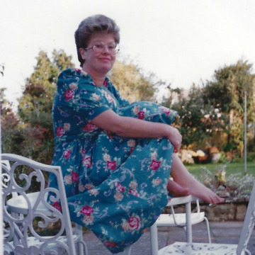 Photo of Shirley WARWICK