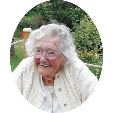 Photo of Lillian Joan TRUSCOTT