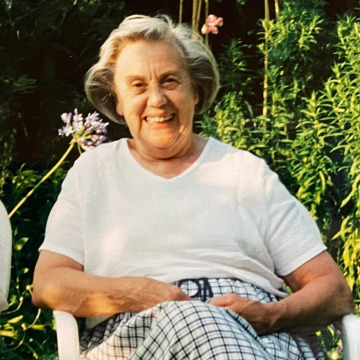 Photo of Peggy HUNT