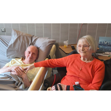 Photo of Sheila and Ted LONGSTAFF