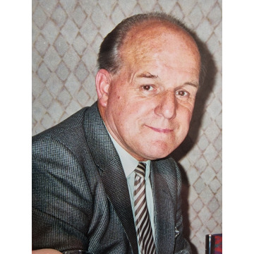 Notice Gallery for Desmond PATTINSON