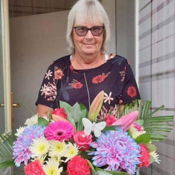 Photo of Susan COX