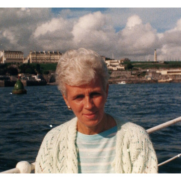Photo of Helen DALE