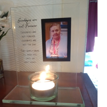 Tribute photo for Linda FYFE (WHITE)