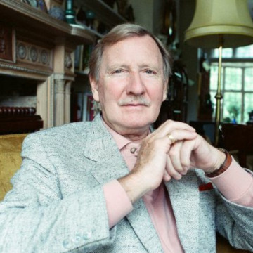 Photo of Leslie  Phillips 