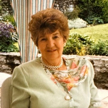 Photo of Joan GREGORY (DAVIES)