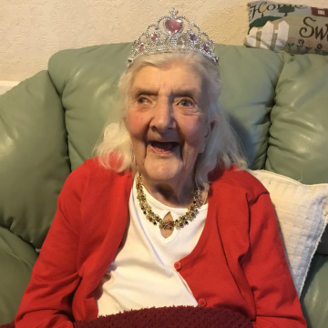 Photo of Edith HOSKING