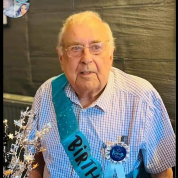 Photo of Barry Lewis CHATER