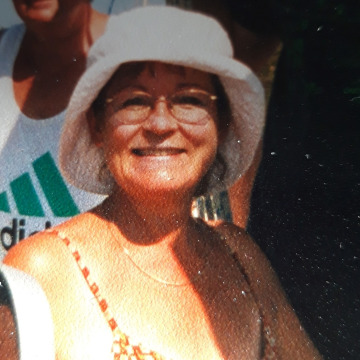 Notice Gallery for Vivienne HINDLE (BENNETT)