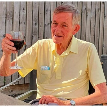 Photo of Thomas 'Tom' McRae RUSSELL