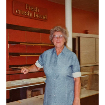 Notice Gallery for Blanche Edith HOLLINGSHEAD