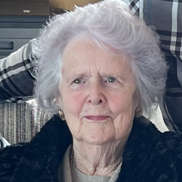 Photo of Olwen Mary WHOMSLEY