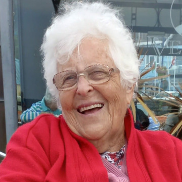 Photo of Gwyneth GLOVER
