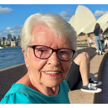 Photo of Beryl CAPPER
