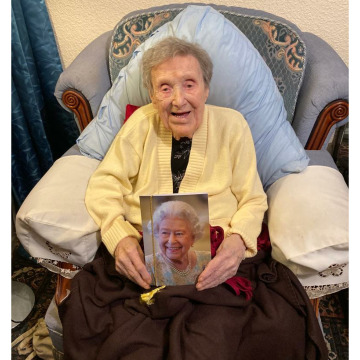 Photo of Doris Eno WATSON