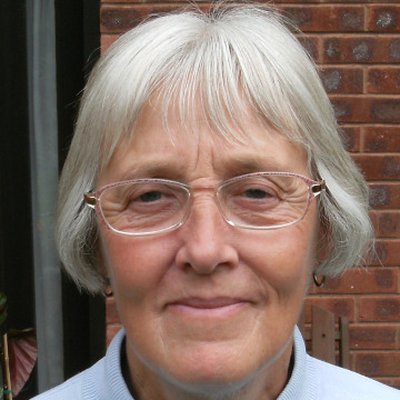 Photo of Lesley HEGGINSON