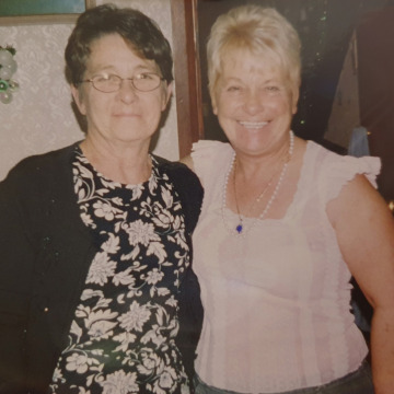 Photo of Carol HUNT