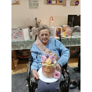 Notice Gallery for Jeanne KELLY