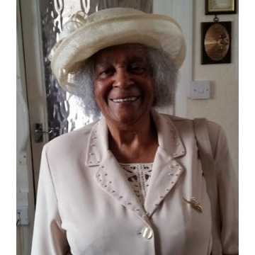 Photo of Linda BURNETT