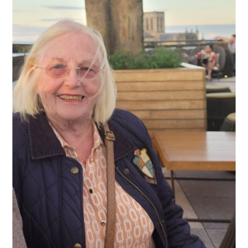 Photo of Dianne BATES