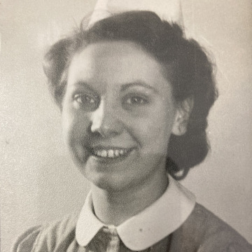 Photo of Joan BEESTON